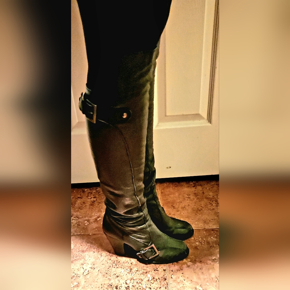 Beautiful Spanish Artisan-Made Leather Boots -- Well-loved - Picture 3 of 16